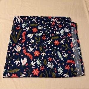 Modern Floral Shower Curtain By Pillowfort– Navy Botanical Design￼